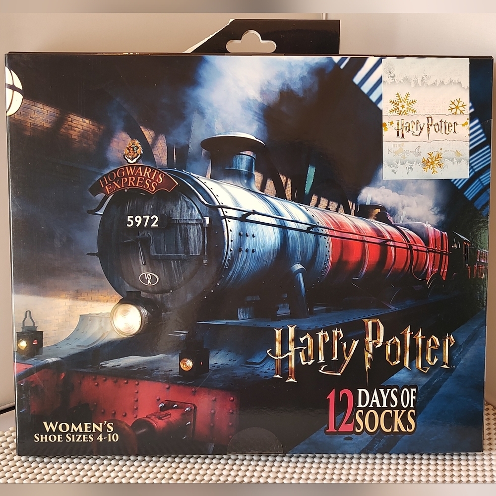 Harry Potter 12 Days of Socks Advent Calendar Women's Shoe Size 4-10 Hogwarts
